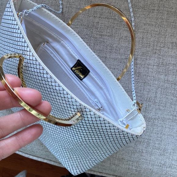 Fiona white/gold metallic handbag/purse. - Picture 4 of 13